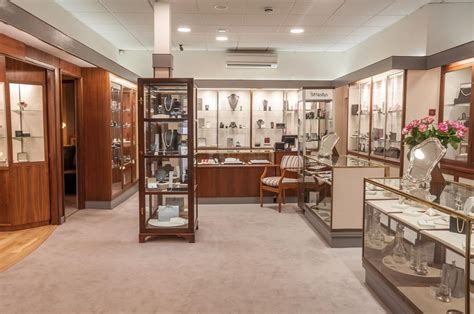 mcneillys jewellers uk.